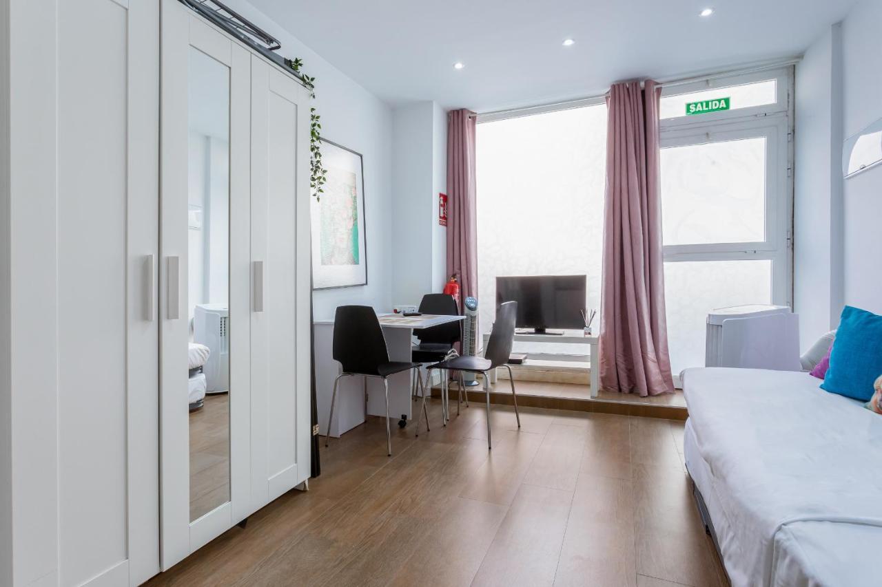 Aparteasy - Goya Ground Floor Studio Madrid Luaran gambar