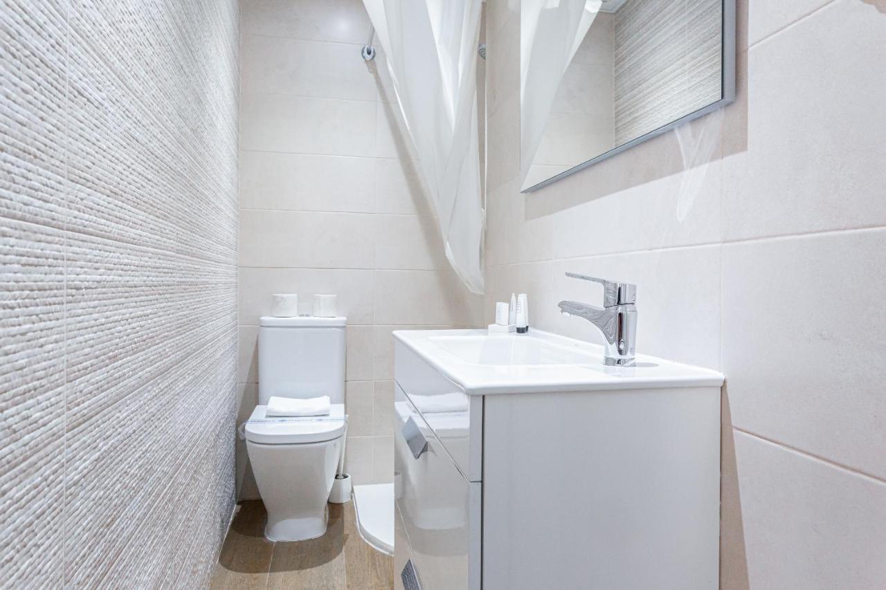 Aparteasy - Goya Ground Floor Studio Madrid Luaran gambar